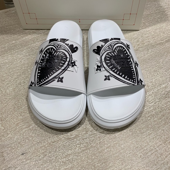 Alexander McQueen Men Pool Slides - Picture 4 of 10